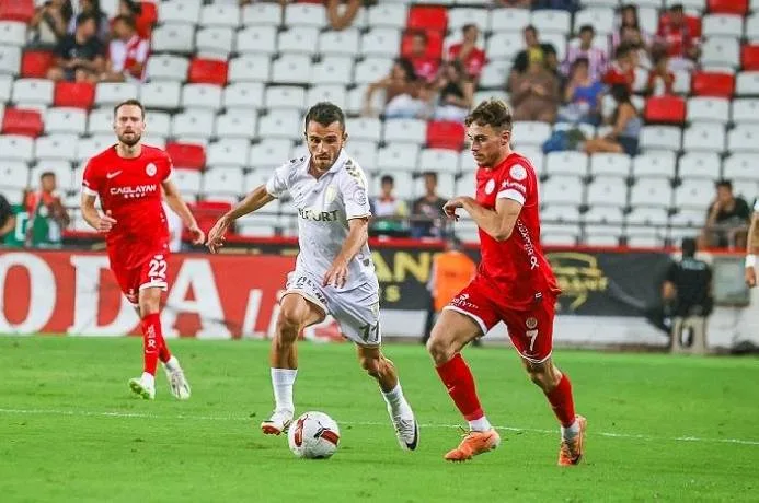 Phân tích Samsunspor với Antalyaspor 0h00 ngày 13/2 (VĐQG Thổ Nhĩ Kỳ 2023/24)