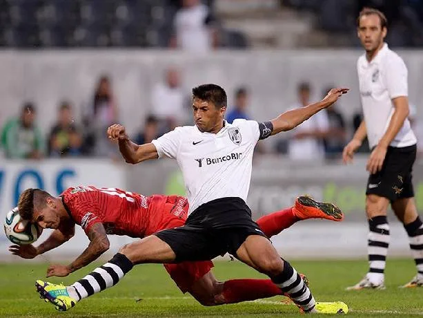 Vitoria Guimaraes cùng Penafiel