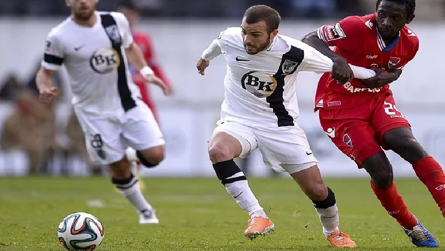 Guimaraes với Gil Vicente