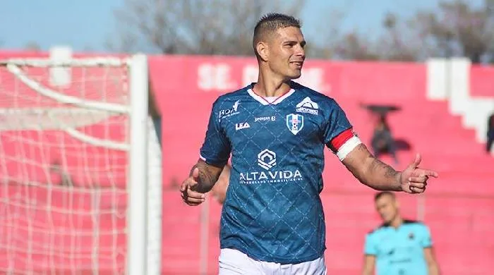 Real Tomayapo cùng Internacional