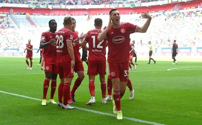 Fortuna Dusseldorf cùng Bochum