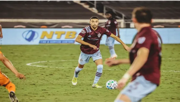 Houston Dynamo với Colorado Rapids