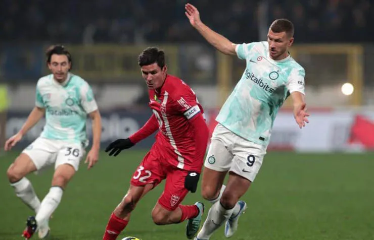 Monza cùng Inter